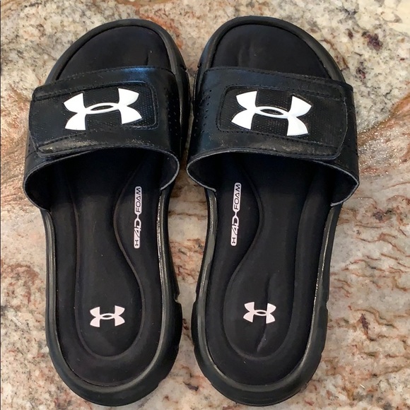 under armour cushioned slides